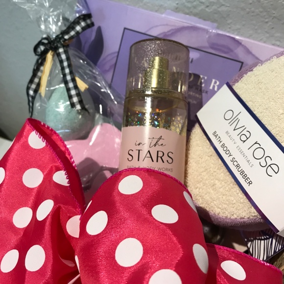 Perfect Gift Pampering Basket Bath & Body Works Relax Gift FINAL … - Picture 2 of 8